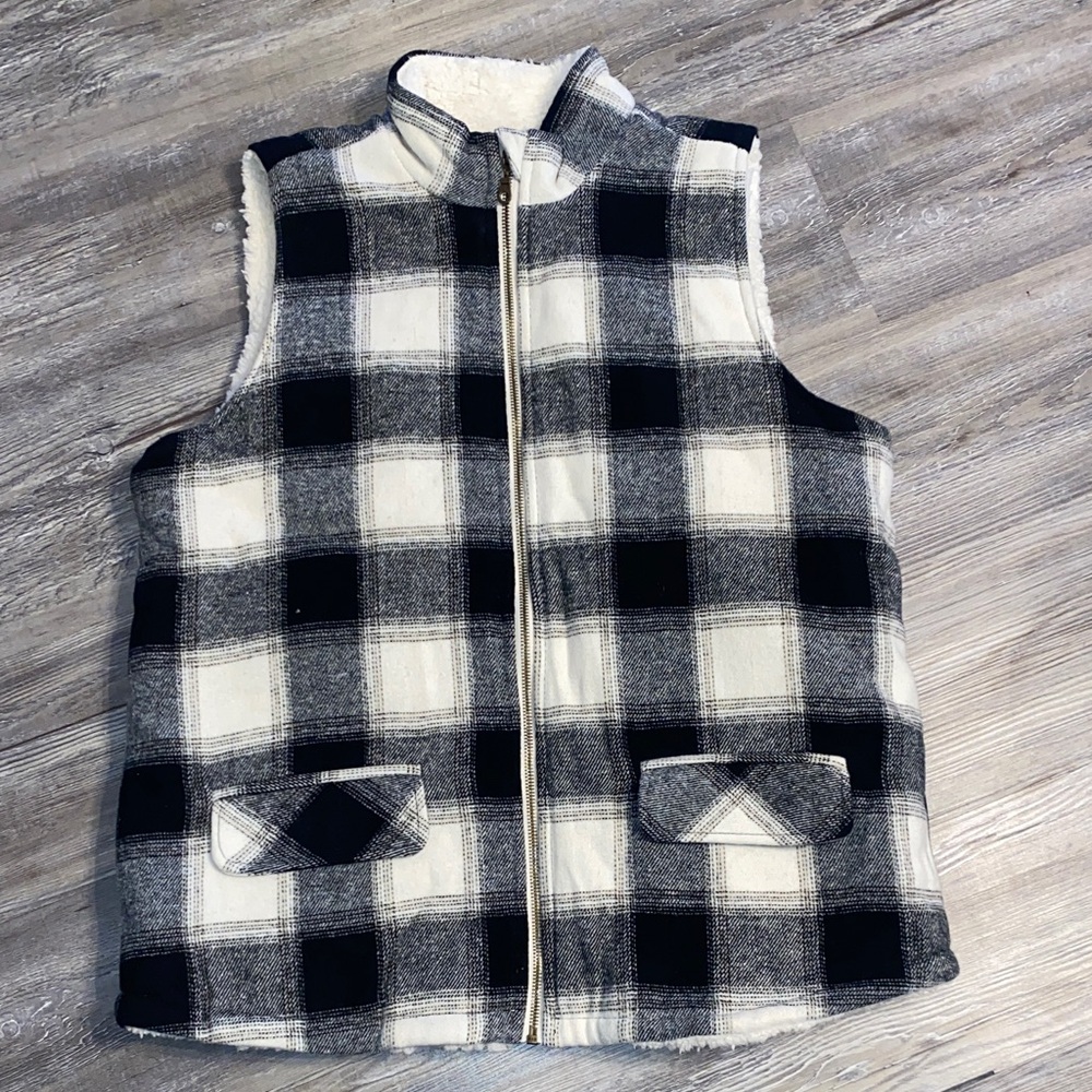 NWOT MAURICES Buffalo Plaid Fleece Vest L
